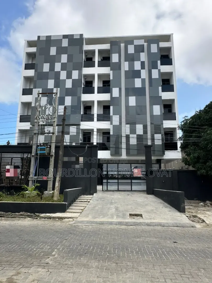 2bdrm Apartment in Lekki Phase 1 for sale