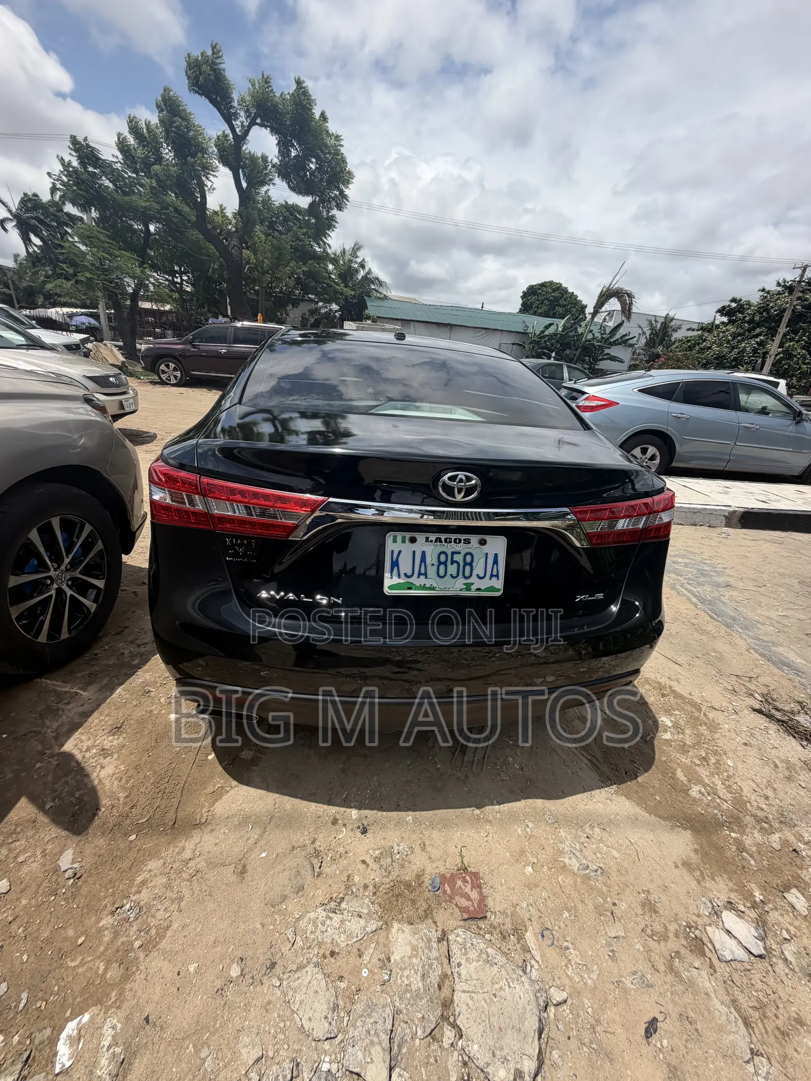 Toyota Avalon XLE Sedar FWD (3.5L 6cyl 6A) 2013 Black