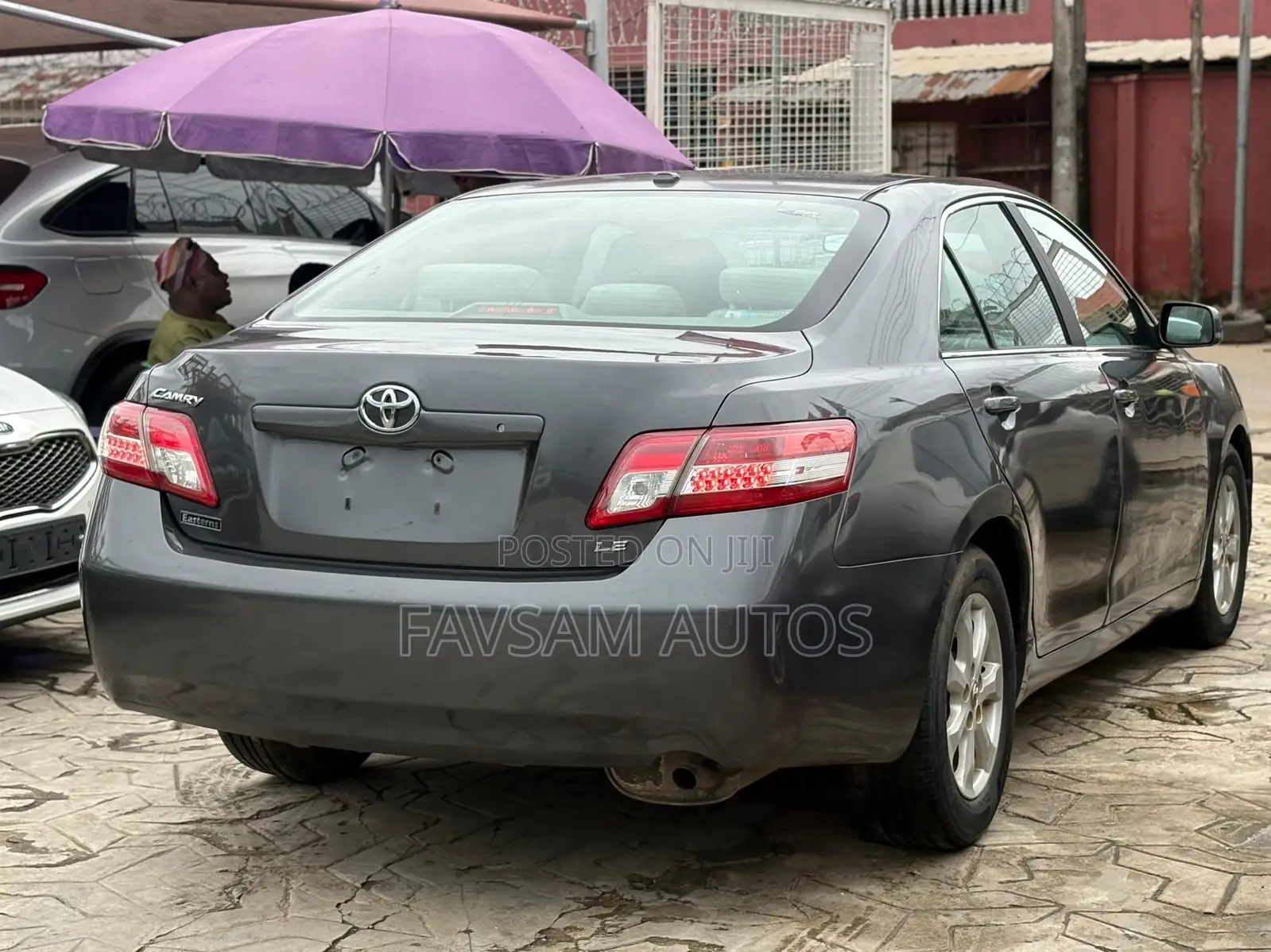 Toyota Camry LE V6 4dr Sedan (3.5L 6cyl 6AM) 2010 Gray