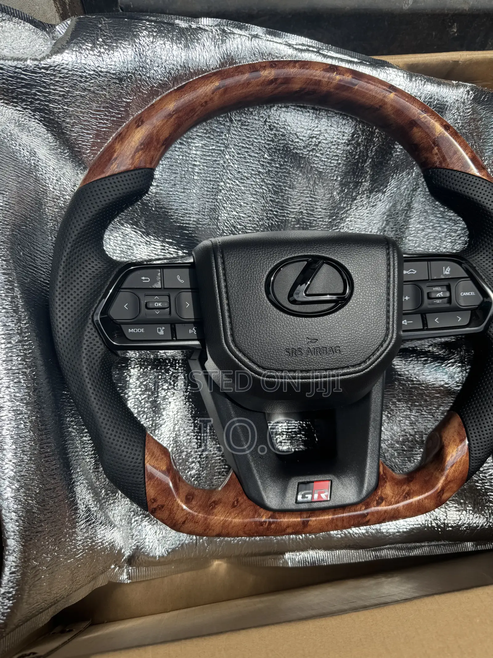 Formica Gr Upgrade Steering Wheel for Both Lexus and Toyota