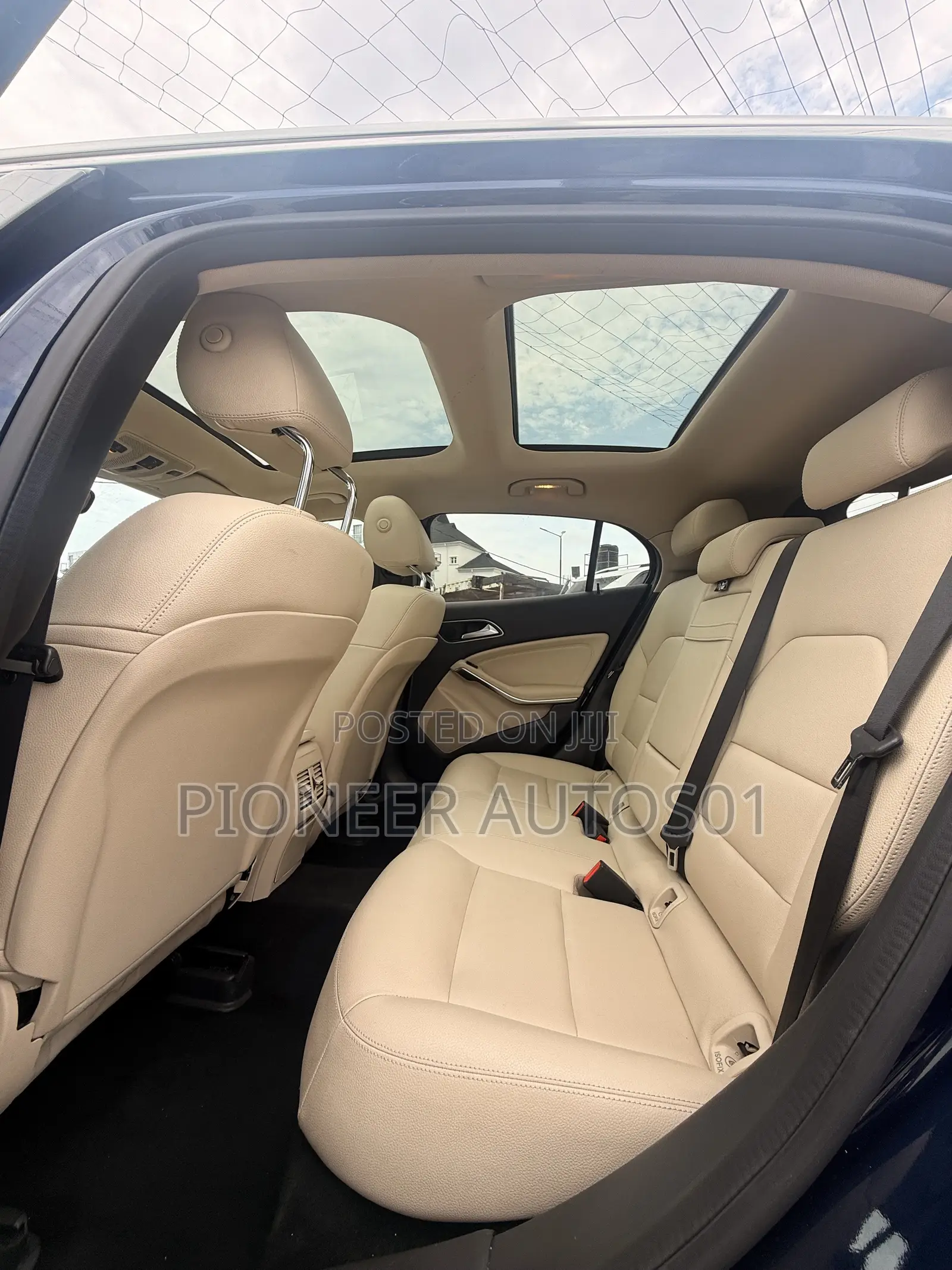 Mercedes-Benz GLA 250 2018 Blue