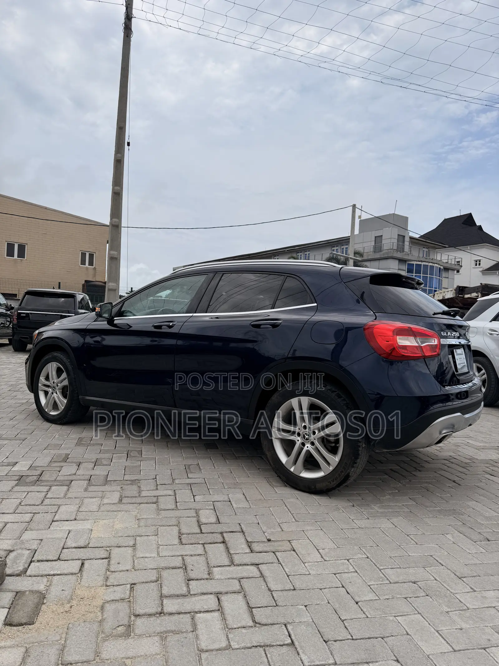 Mercedes-Benz GLA 250 2018 Blue