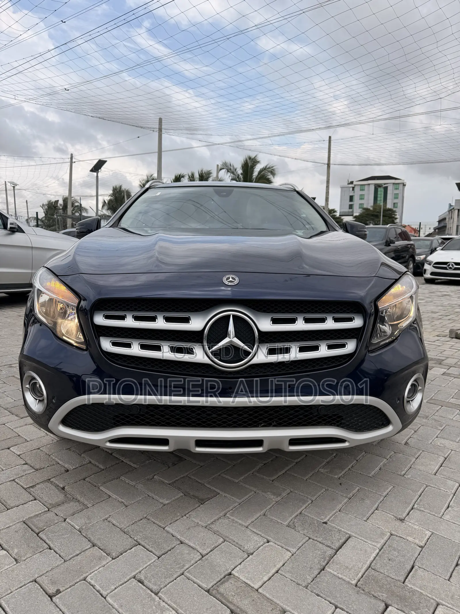 Mercedes-Benz GLA 250 2018 Blue