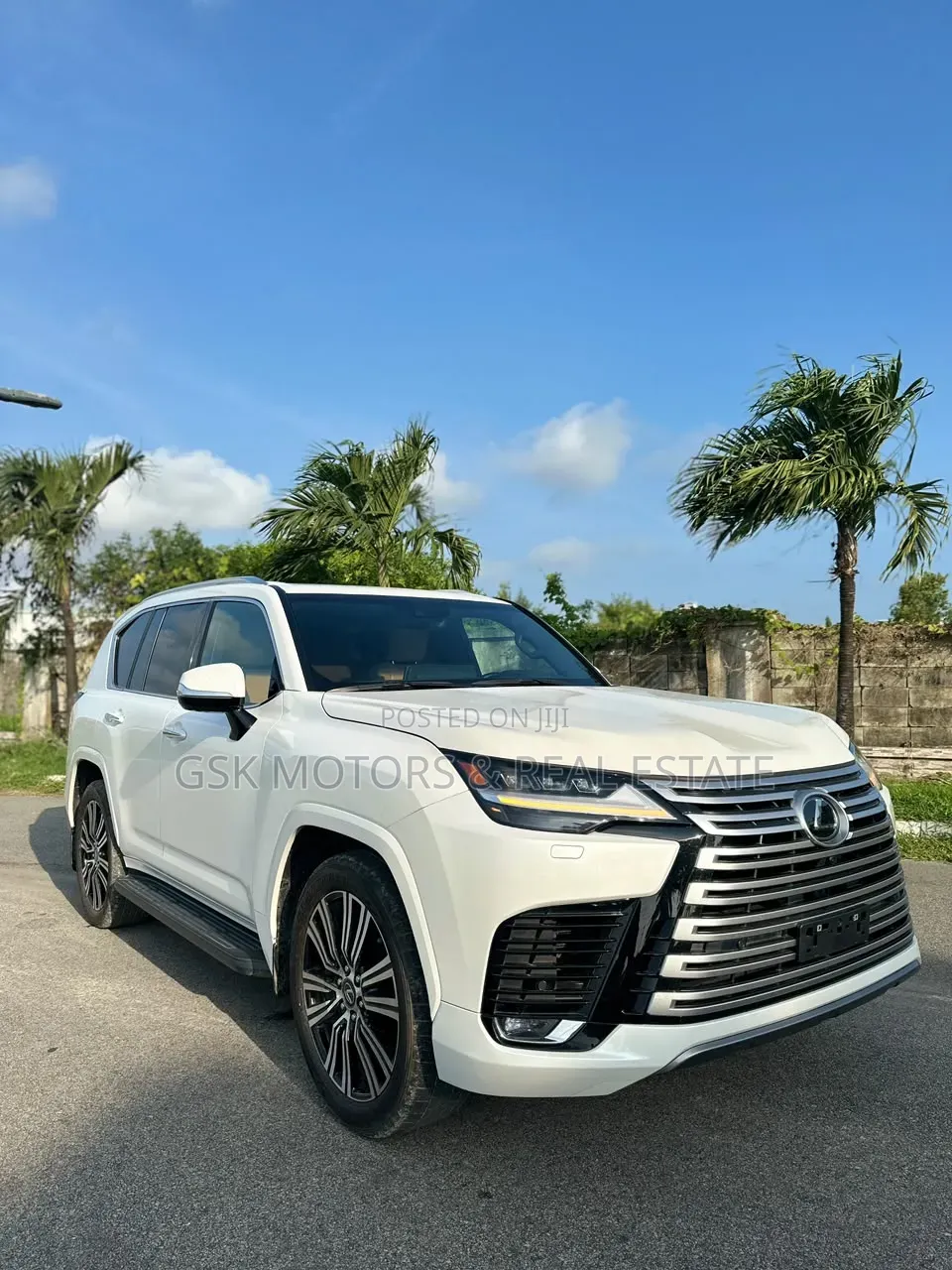 Lexus LX 600 2022 White