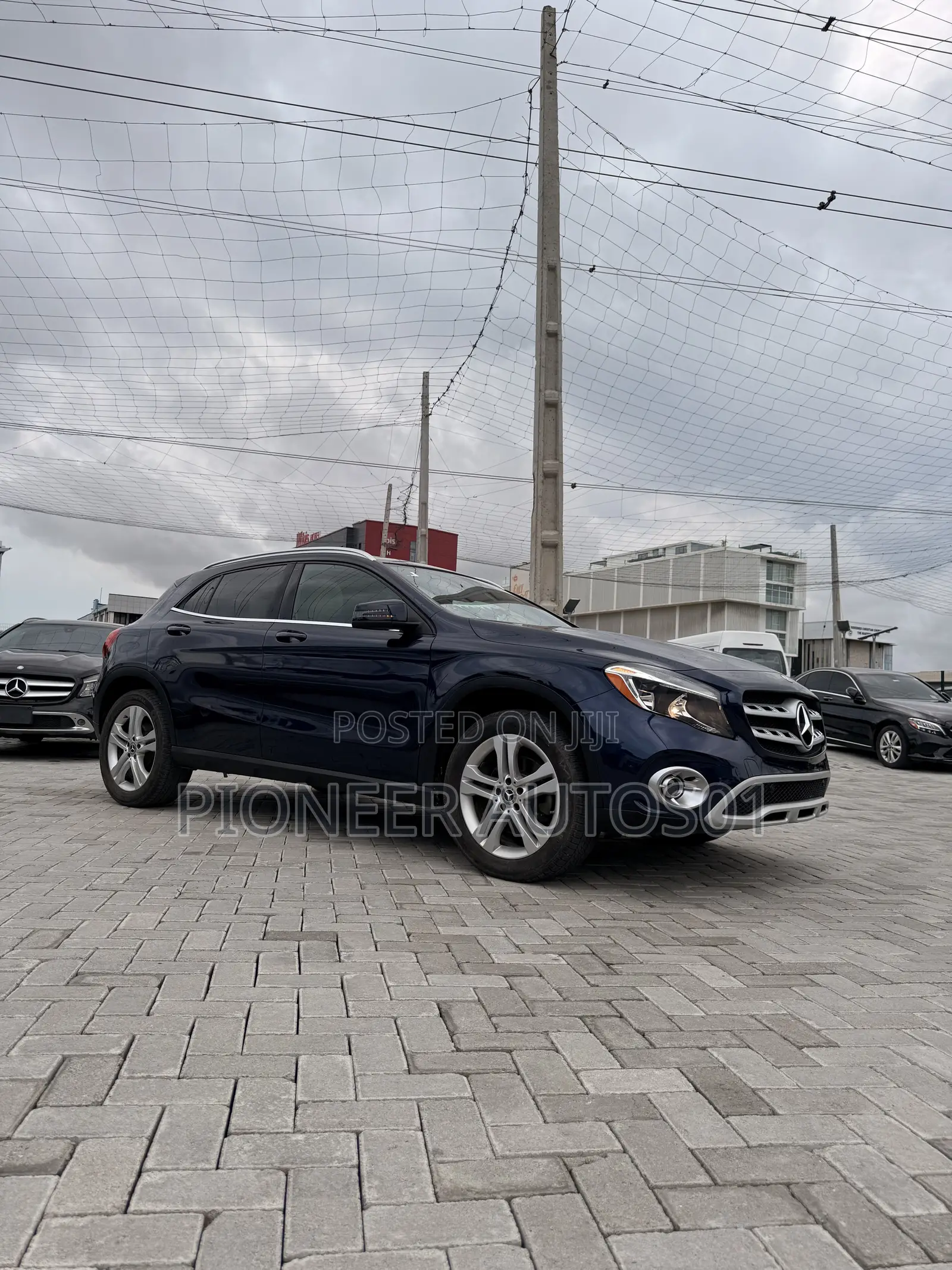 Mercedes-Benz GLA 250 2018 Blue