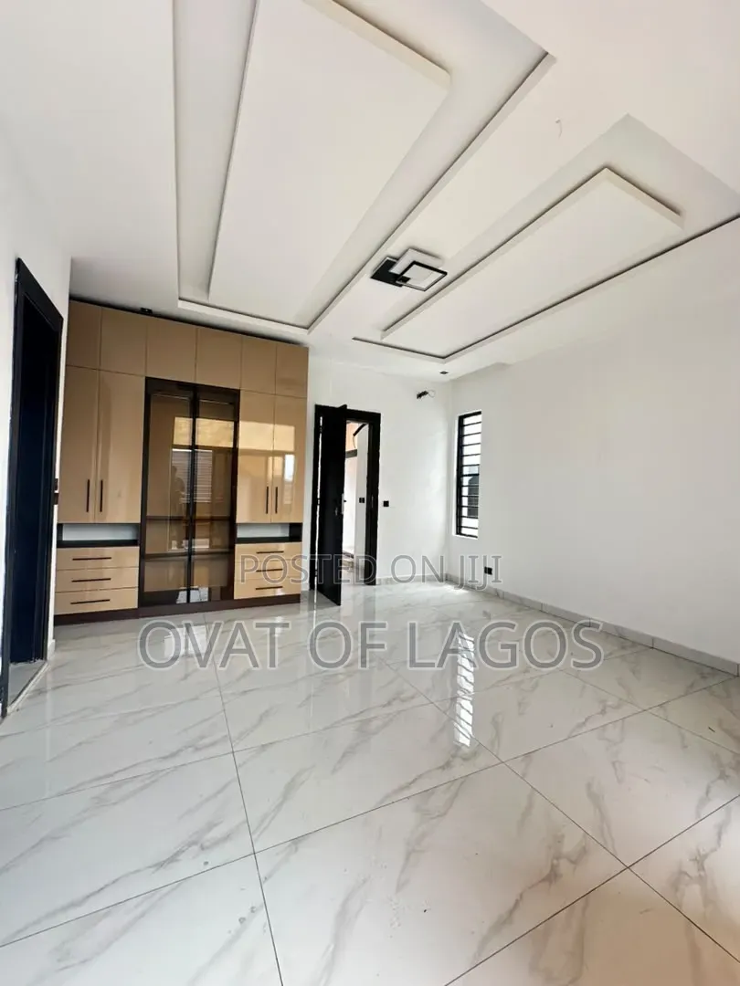 4bdrm Duplex in Ado / Ajah for sale