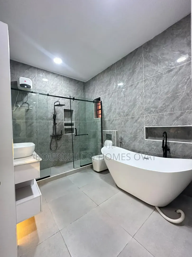 4bdrm Duplex in Ajah Lagos for sale