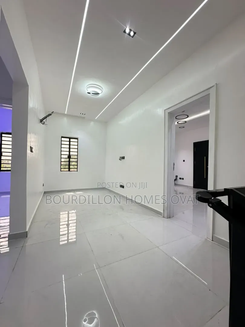 4bdrm Duplex in Ajah Lagos for sale