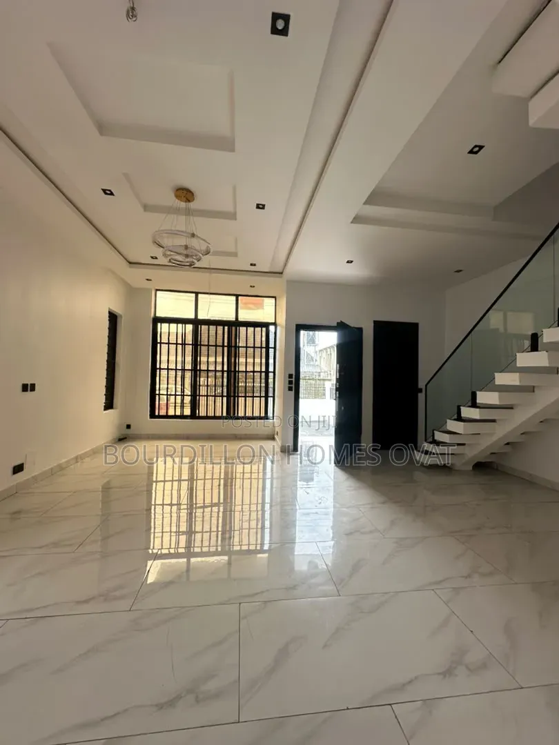 4bdrm Duplex in Ajah Lagos for sale