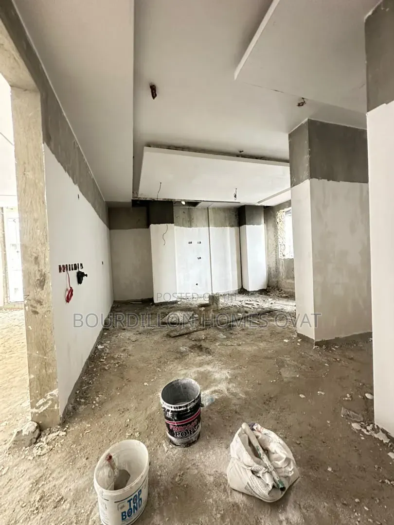 5bdrm Apartment in Old Ikoyi Lagos for rent