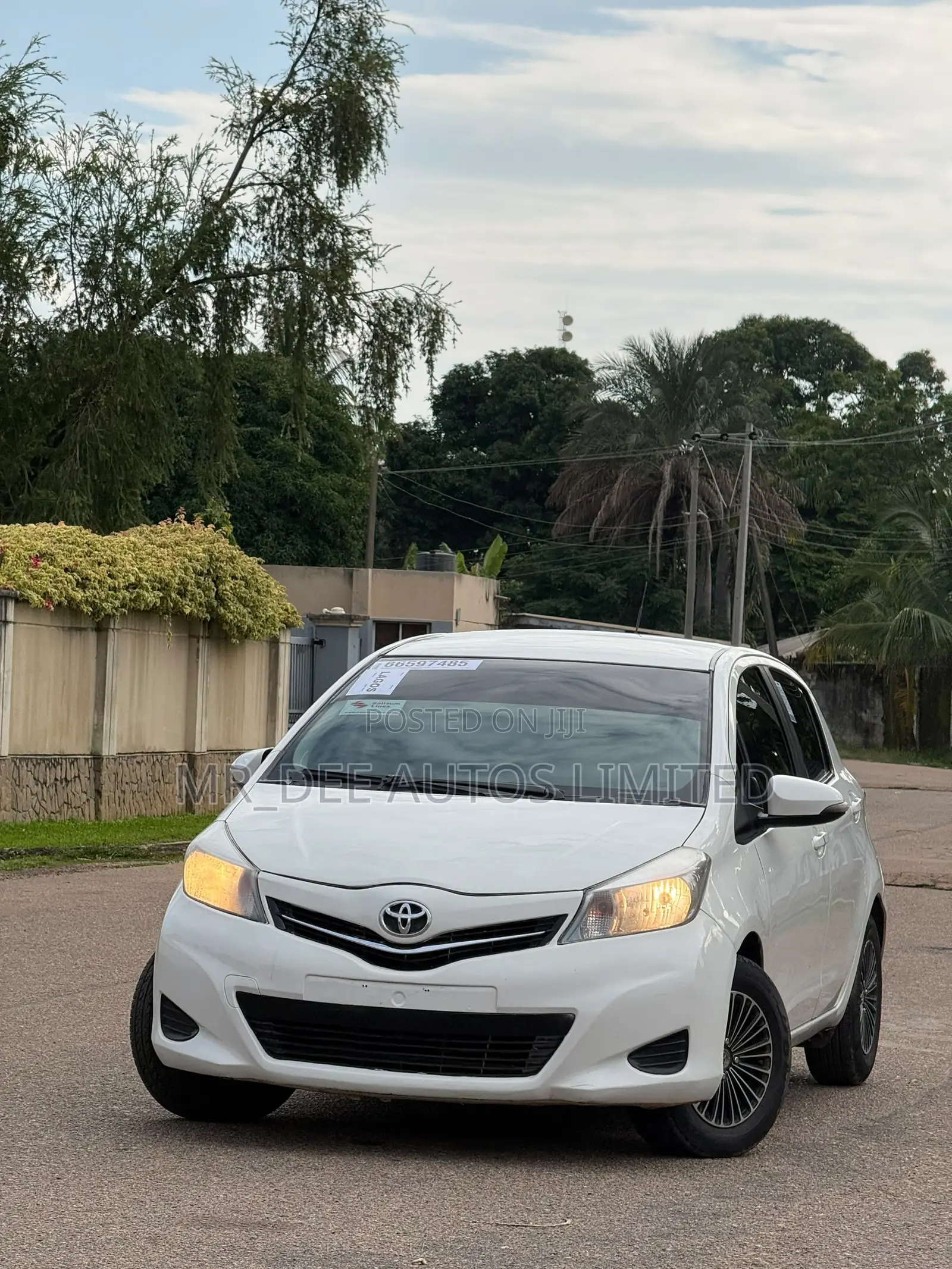 Toyota Yaris 2013 White