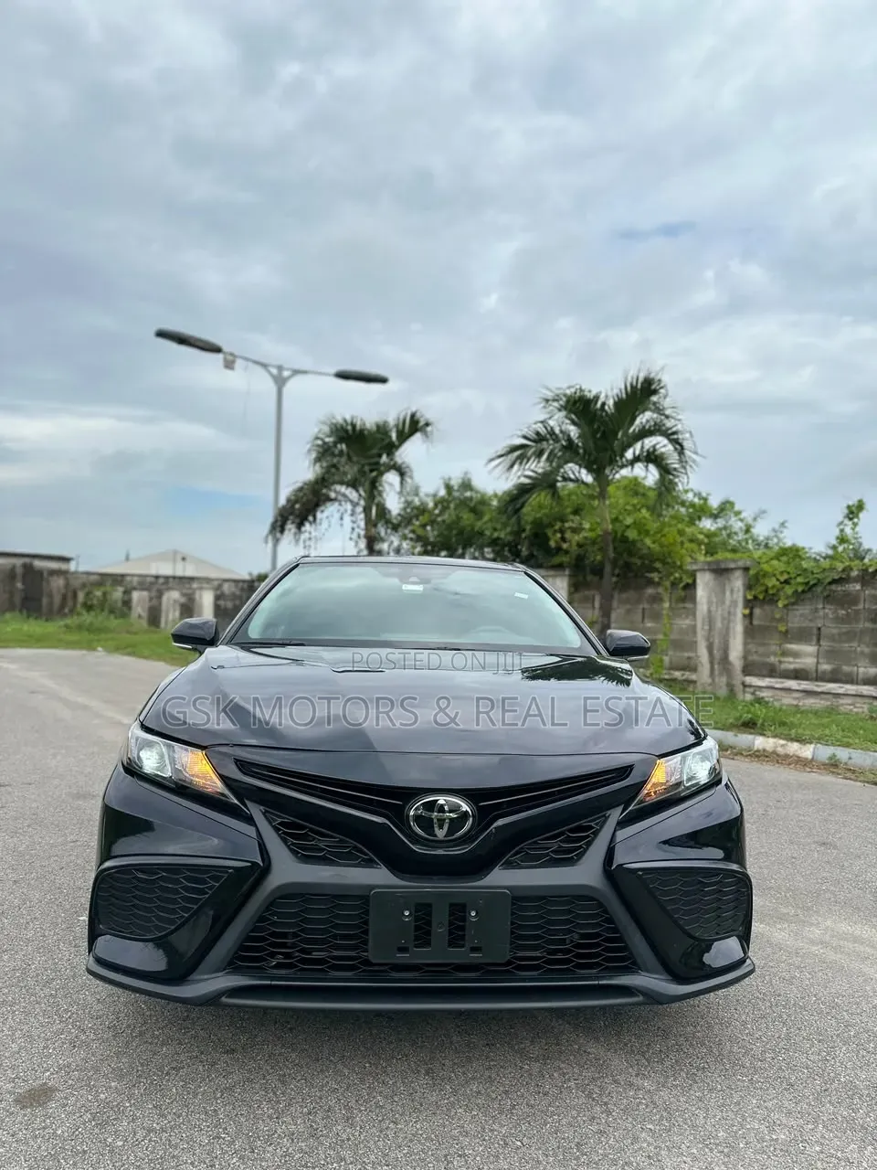 Toyota Camry SE 2024 Black