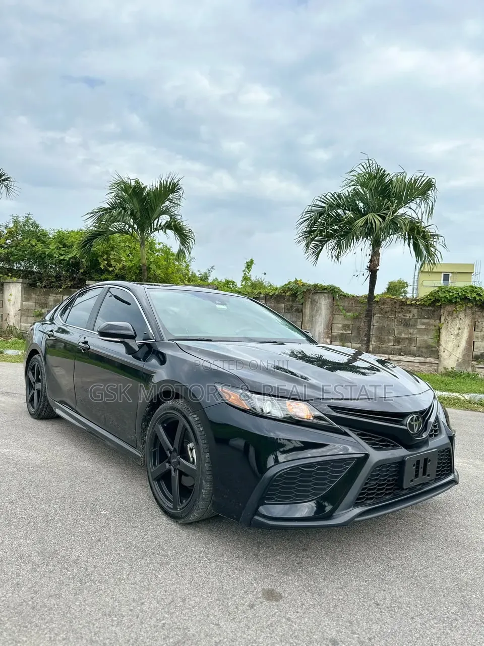 Toyota Camry SE 2024 Black