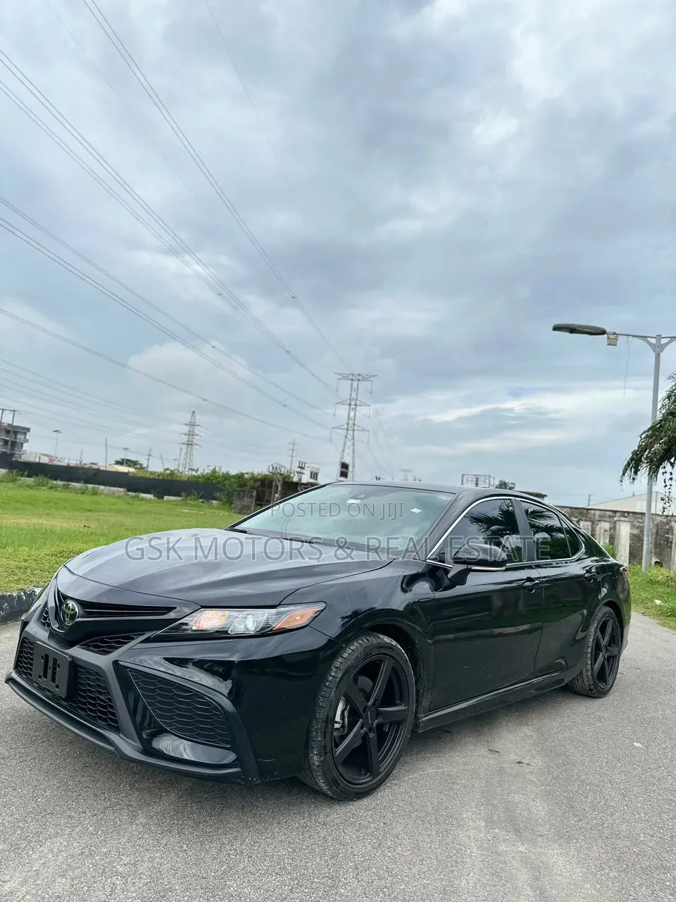 Toyota Camry SE 2024 Black