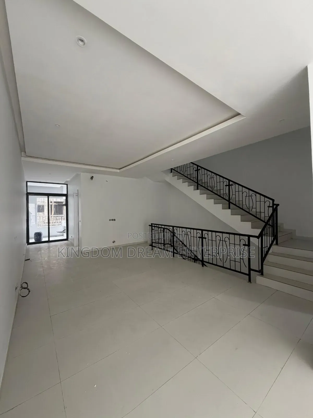4bdrm Duplex in Lekki Phase 1 Lagos for rent