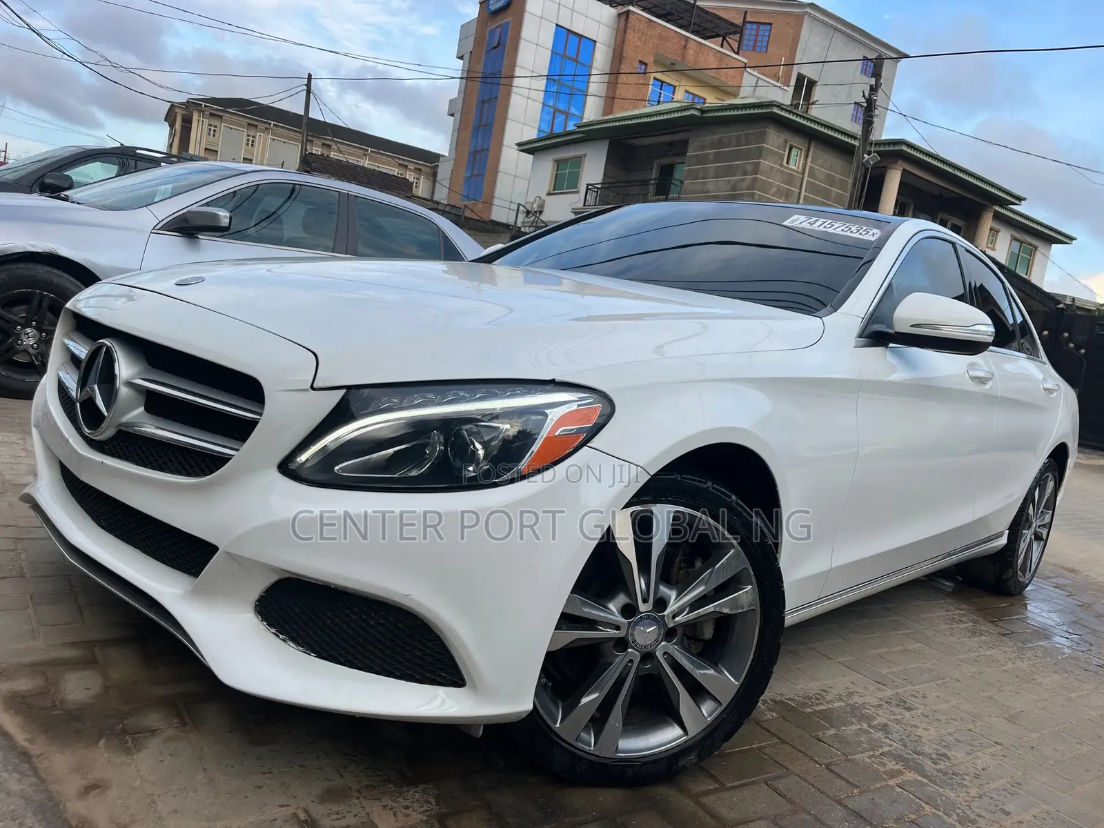 Mercedes-Benz C300 Luxury 4dr AWD 4Matic Sedan (2.0L 4cyl 7A) 2015