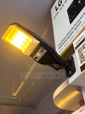 Suntrick Sensor Street Lantern