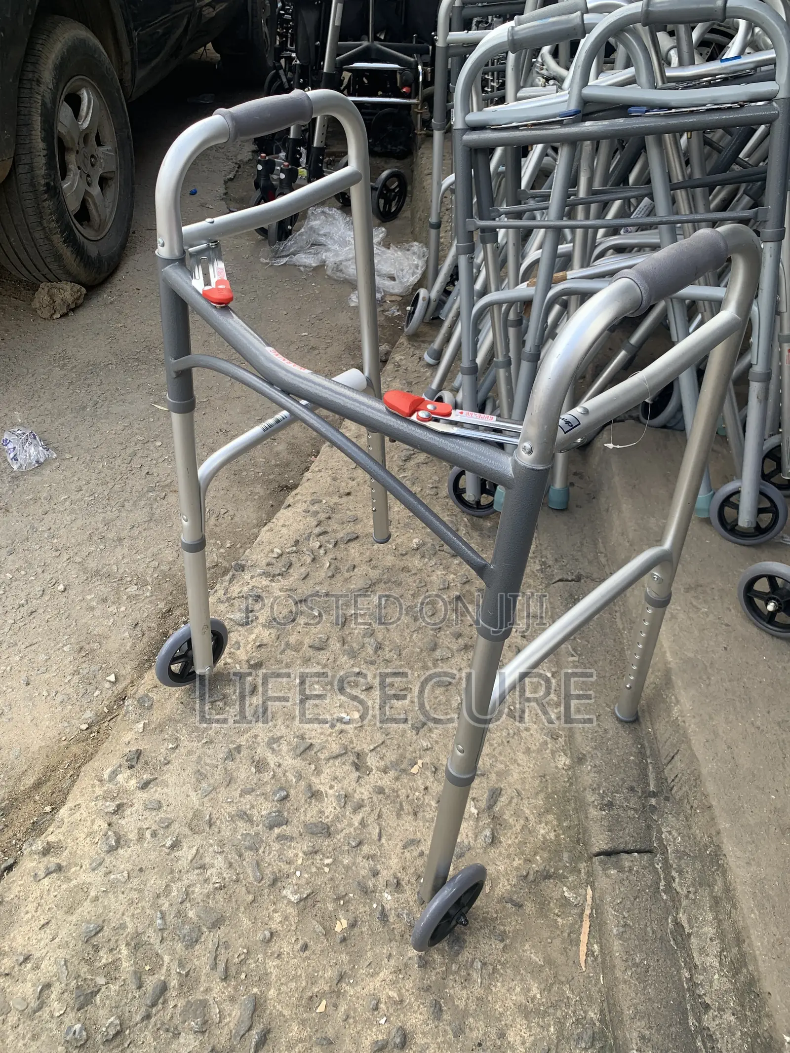 Neat Foreign Used High Quality Walking Frame