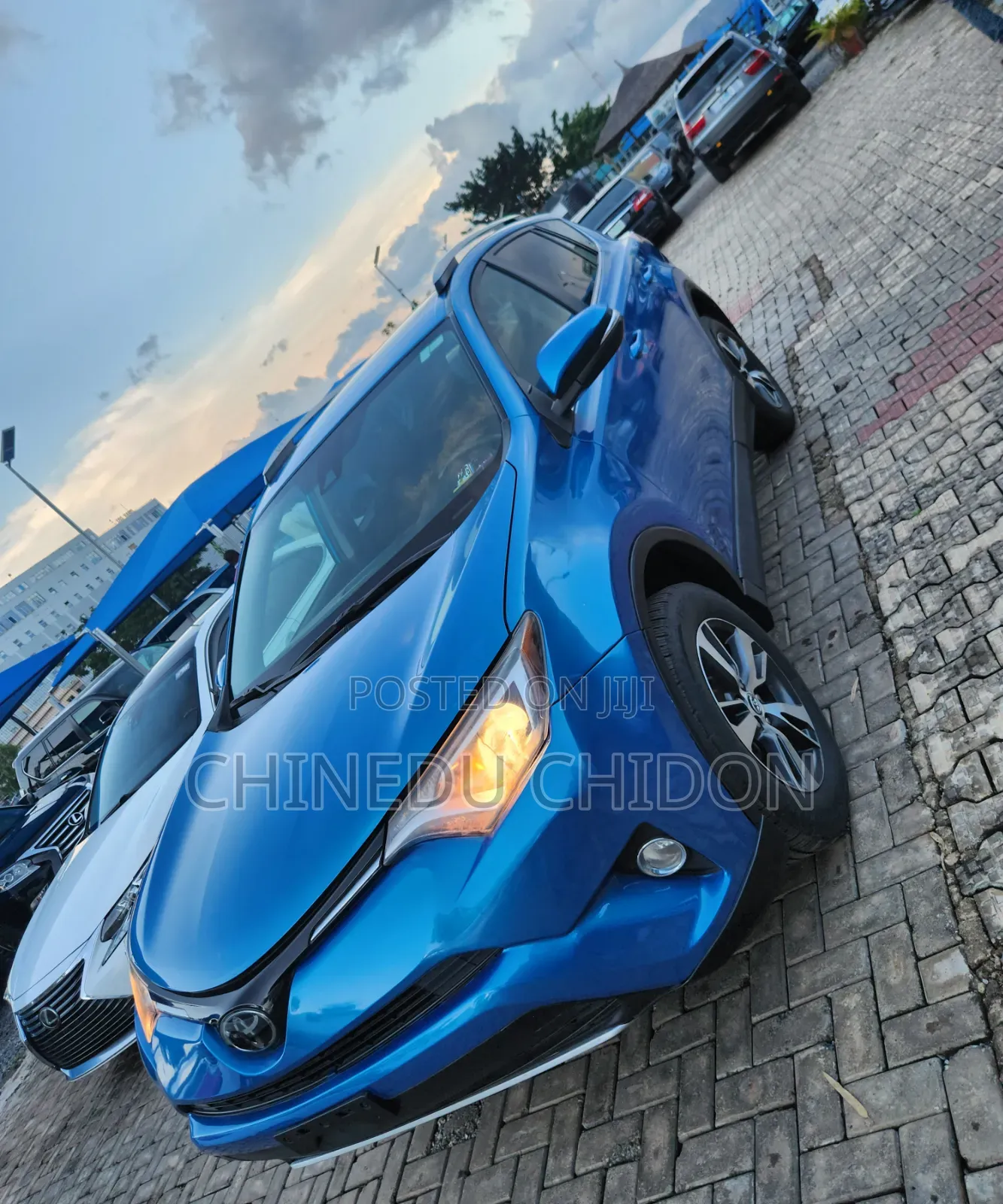 Toyota RAV4 2018 Blue