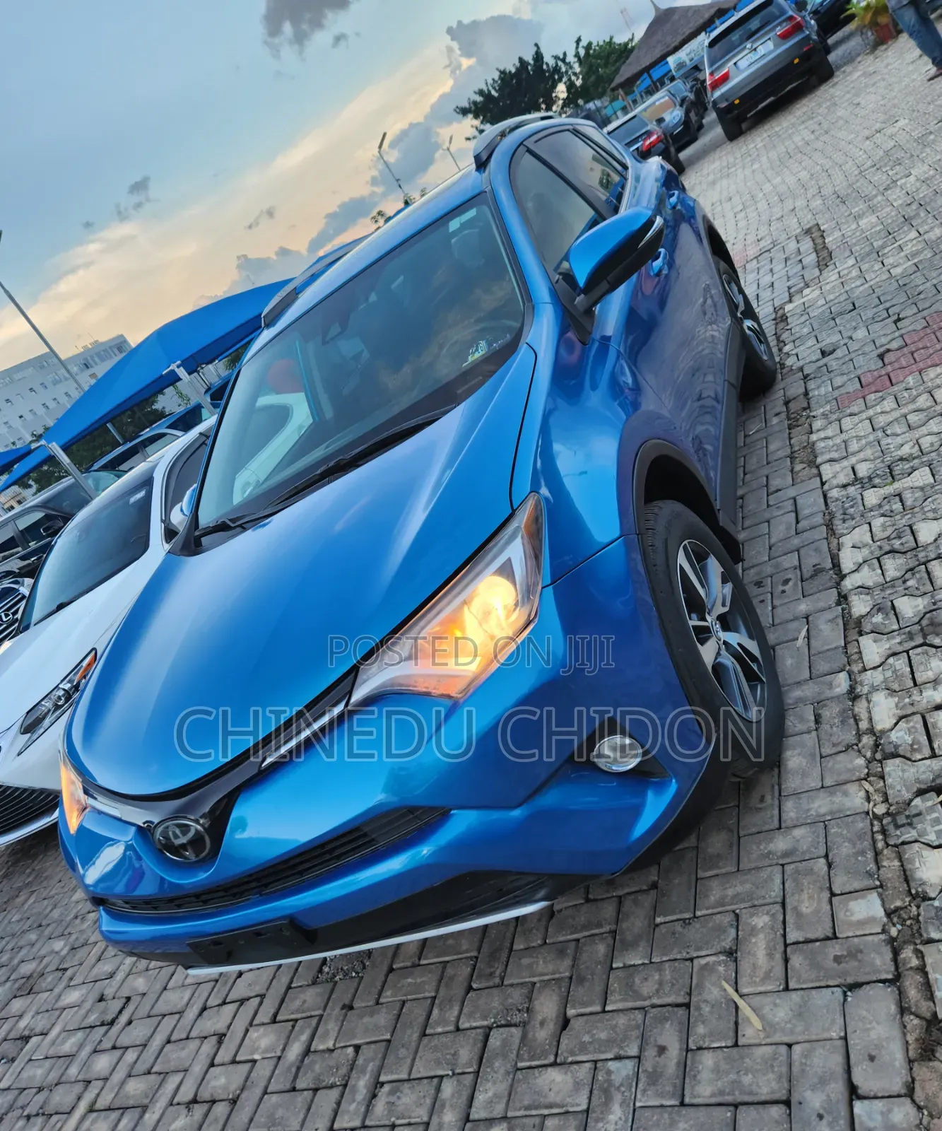 Toyota RAV4 2018 Blue