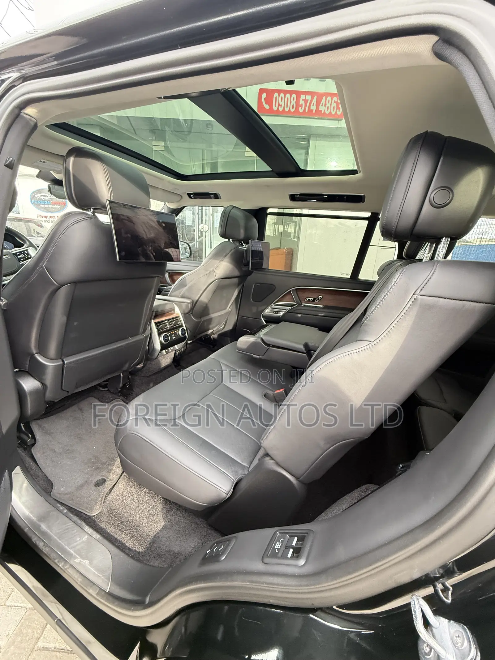 Land Rover Range Rover P530 SE LWB 7 Seat 2023 Black