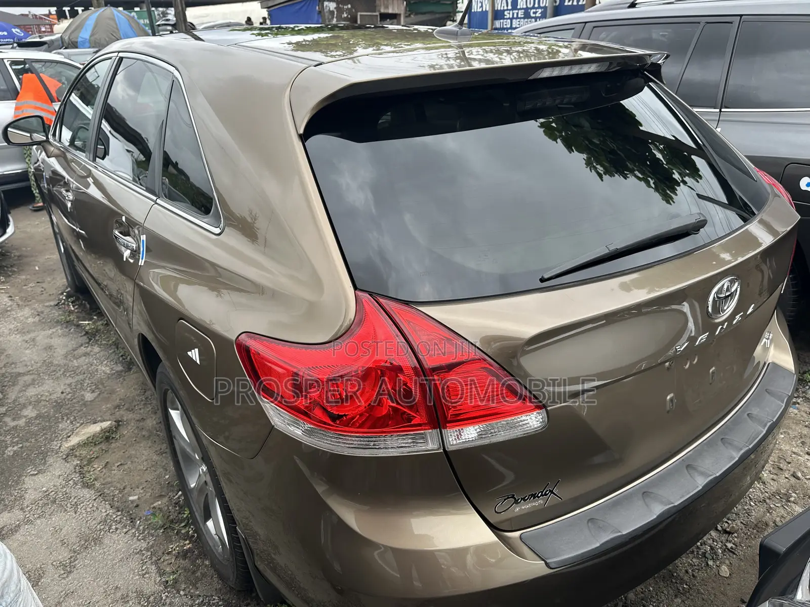 Toyota Venza 2011 Gold