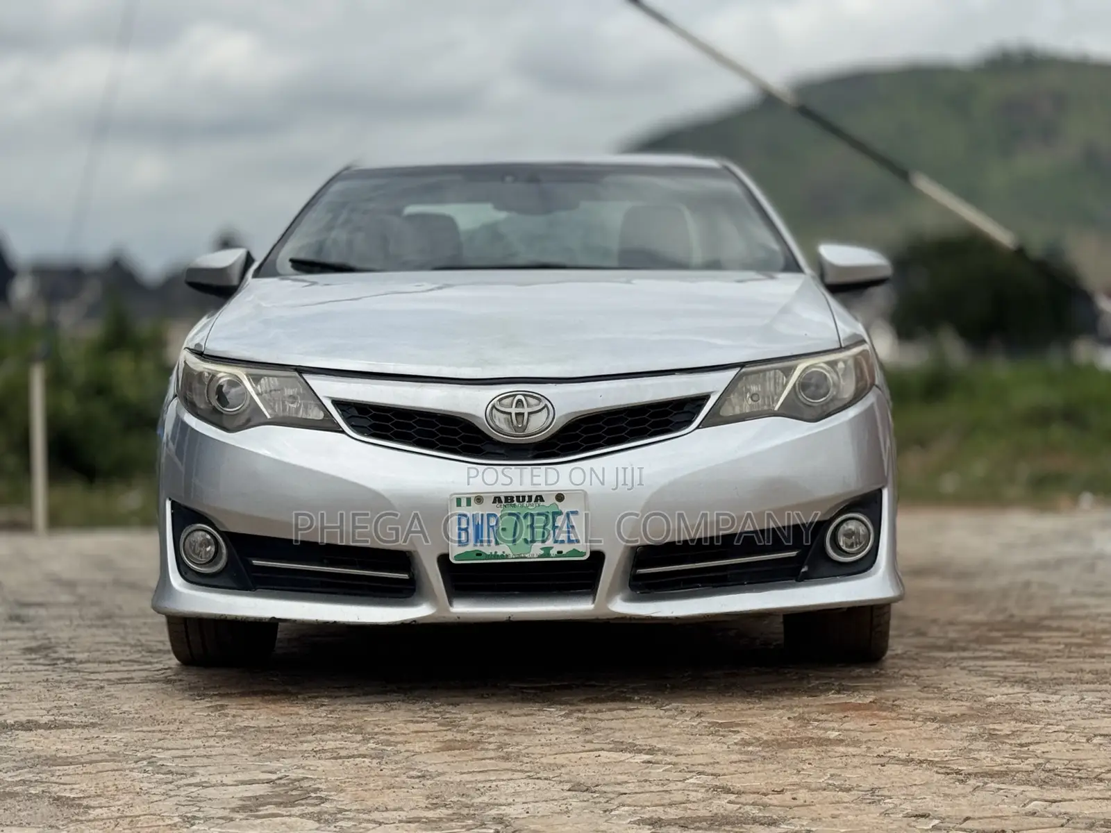Toyota Camry XLE 4dr Sedan (2.5L 4cyl 6A) 2013 Silver