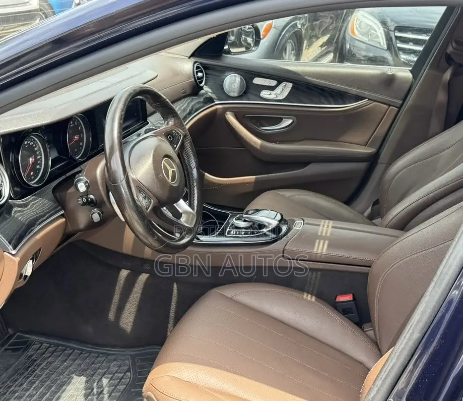 Mercedes-Benz E300 2018 Blue