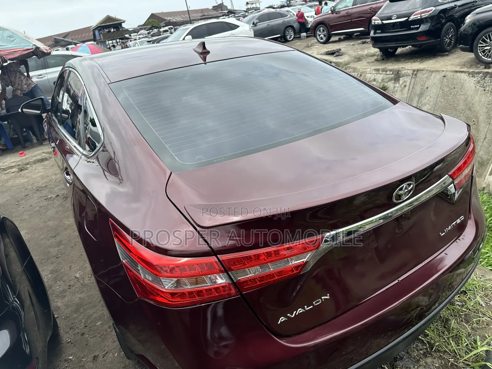 Toyota Avalon Limited Sedan FWD (3.5L 6cyl 6A) 2013 Red