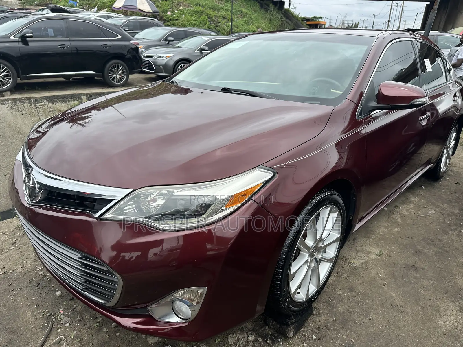 Toyota Avalon Limited Sedan FWD (3.5L 6cyl 6A) 2013 Red