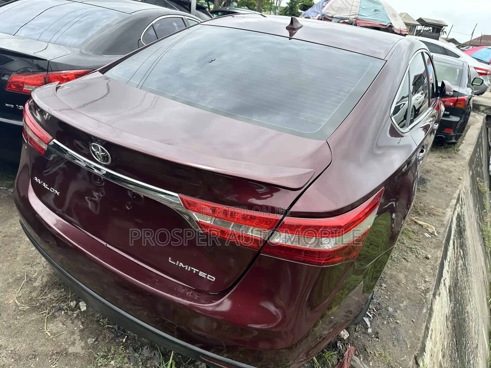 Toyota Avalon Limited Sedan FWD (3.5L 6cyl 6A) 2013 Red