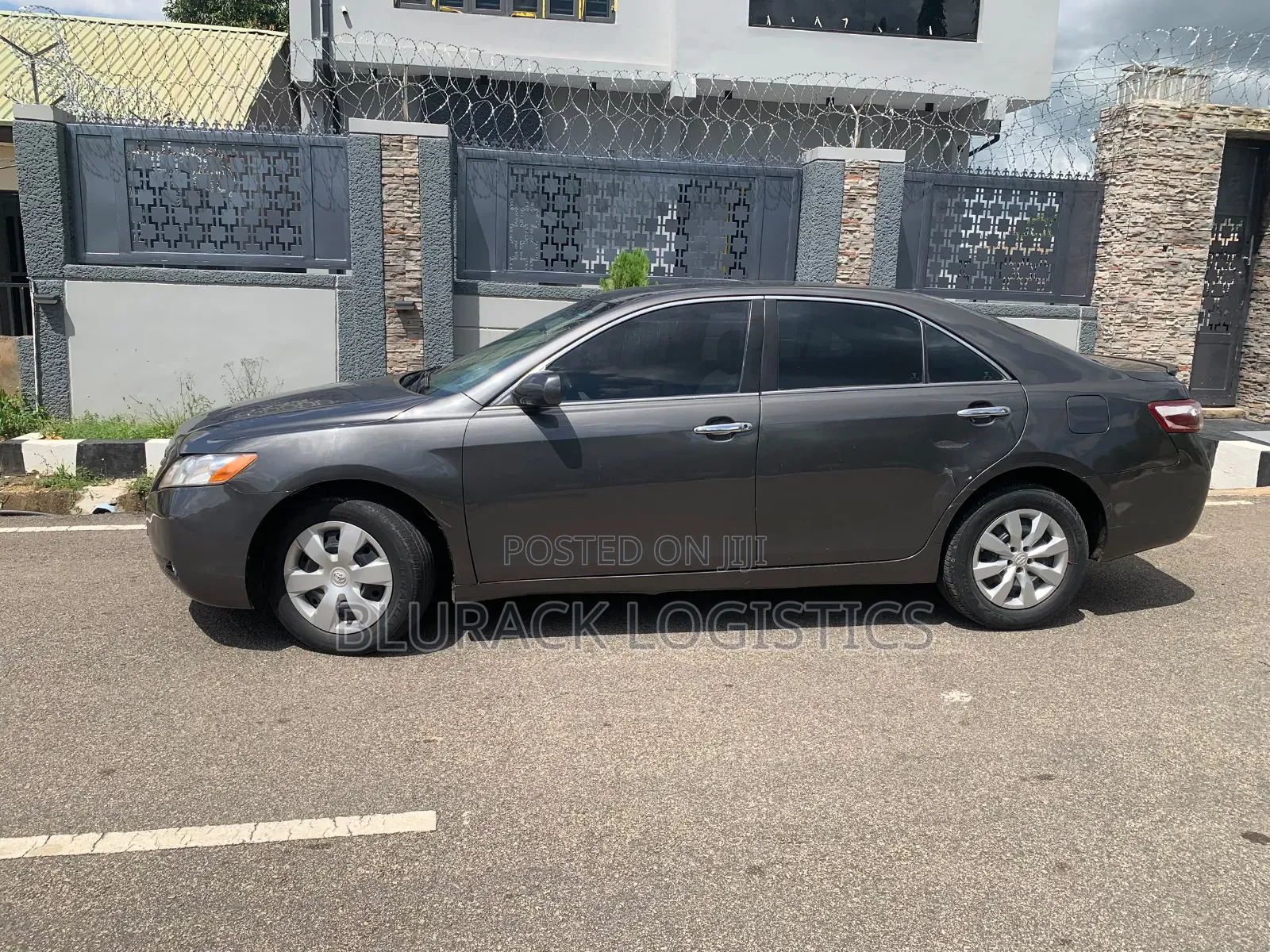 Toyota Camry XLE 4dr Sedan (2.4L 4cyl 5A) 2009 Gray