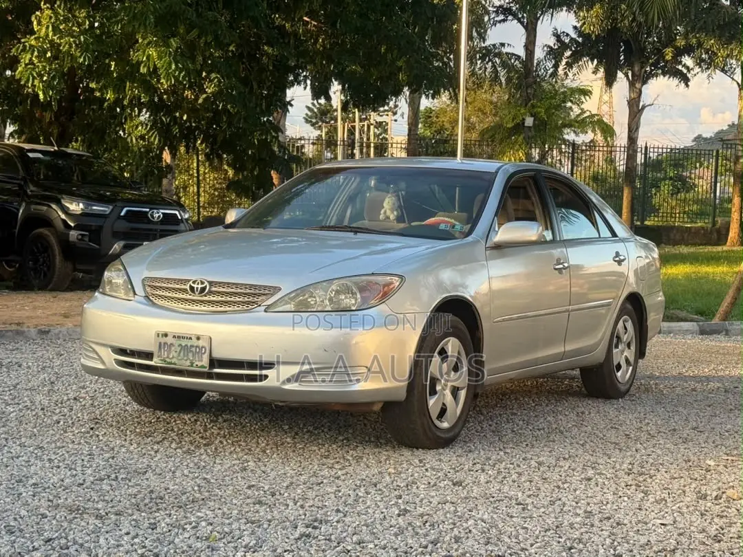Toyota Camry 2005 Silver