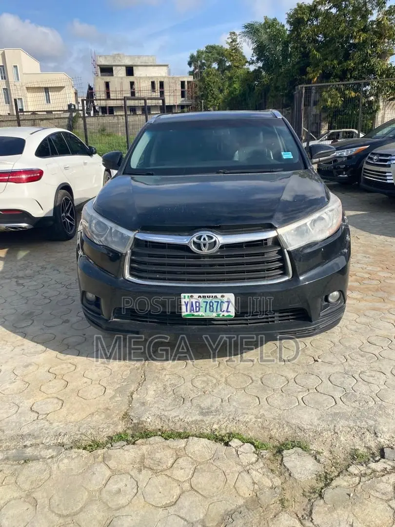 Toyota Highlander XLE 4dr SUV (3.5L 6cyl 6A) 2015 Black