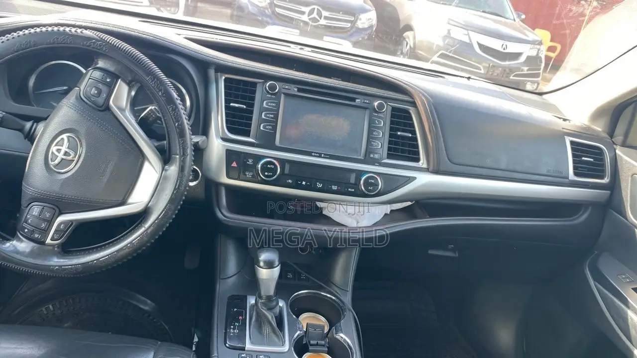 Toyota Highlander XLE 4dr SUV (3.5L 6cyl 6A) 2015 Black