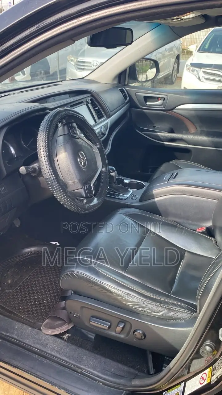 Toyota Highlander XLE 4dr SUV (3.5L 6cyl 6A) 2015 Black