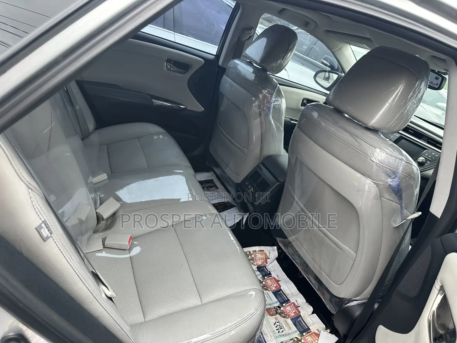 Toyota Avalon Limited 4dr Sedan (3.5L 6cyl 6A) 2014 Silver