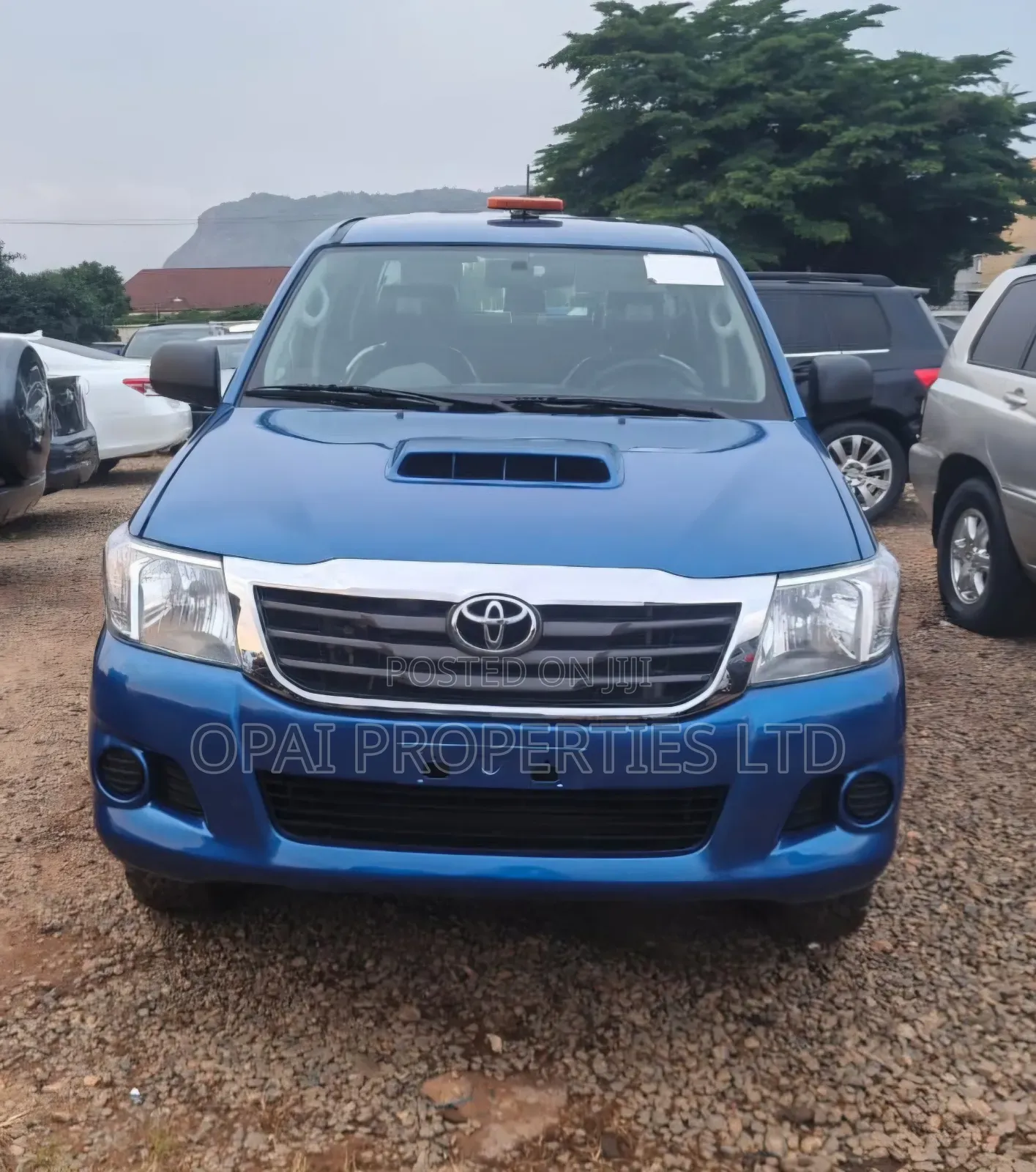 Toyota Hilux 2014 Blue