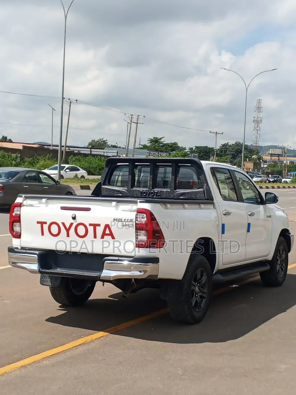 New Toyota Hilux 2026 White