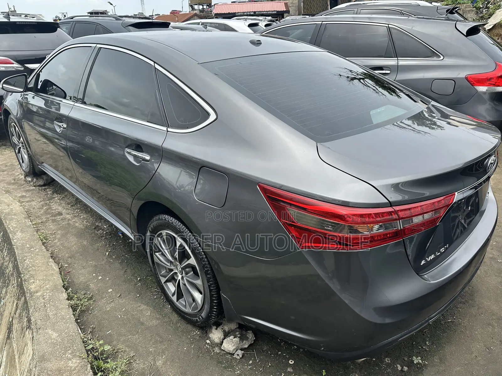 Toyota Avalon XLE (3.5L 6cyl 6A) 2018 Gray