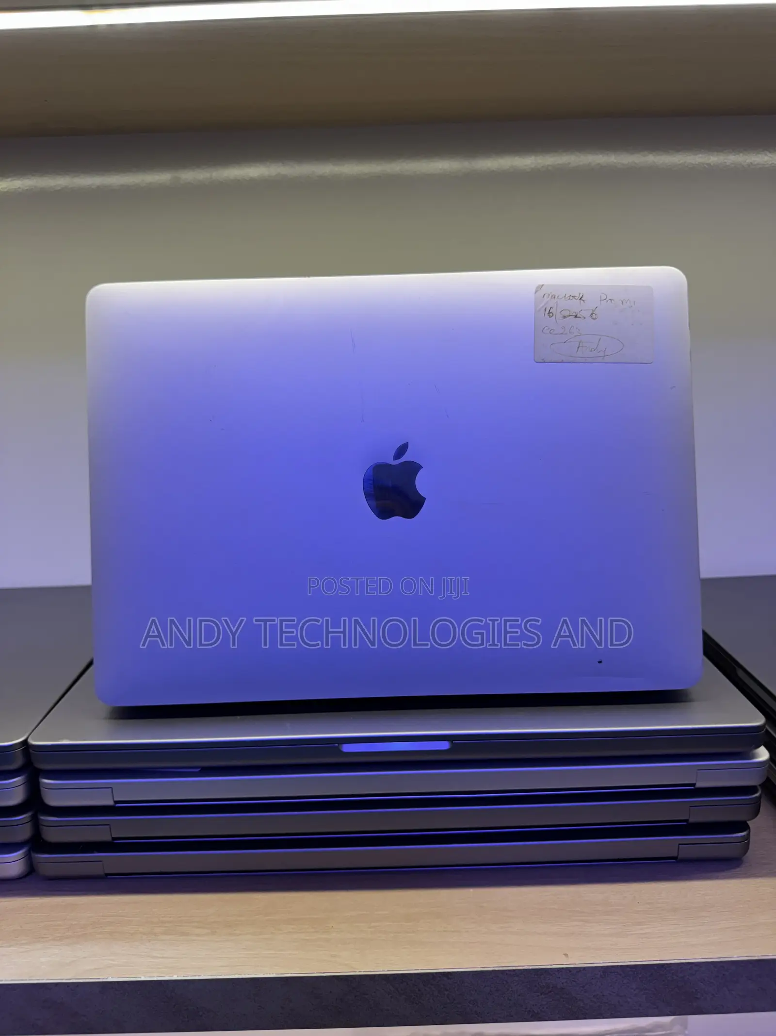Laptop Apple MacBook Pro 2020 M1 16GB Apple M1 SSD 256GB