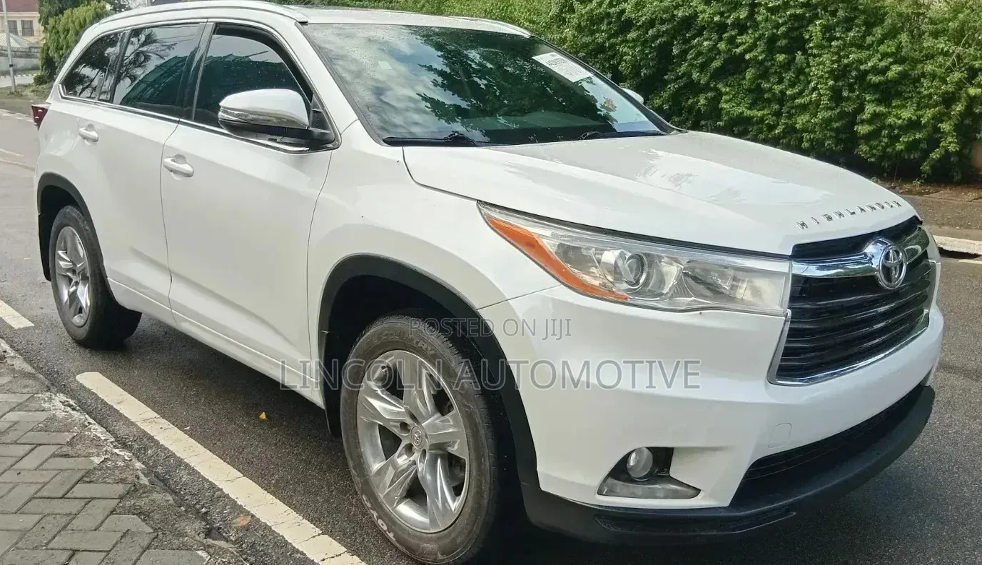 Toyota Highlander Limited Platinum 4dr SUV AWD (3.5L 6cyl 6A) 2015