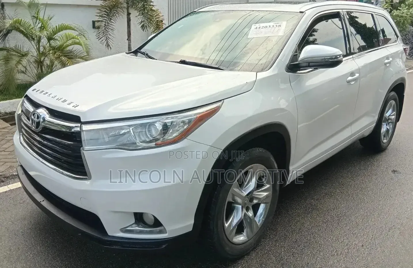 Toyota Highlander Limited Platinum 4dr SUV AWD (3.5L 6cyl 6A) 2015