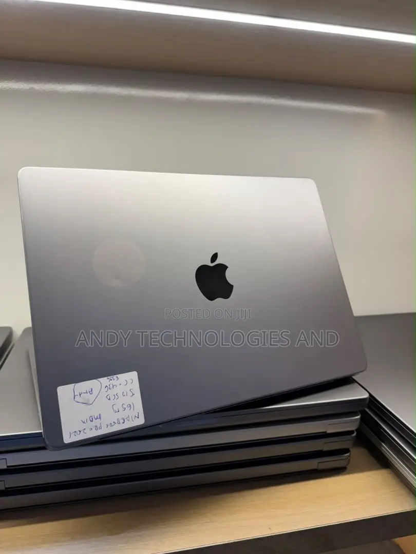 Laptop Apple MacBook Pro 2021 M1 16GB Apple M1 Pro SSD 512GB
