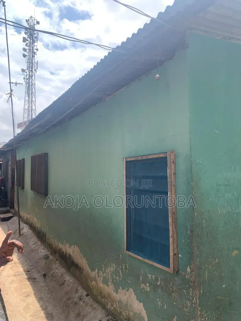 4bdrm House in Ikeja Lagos, Allen Avenue for sale