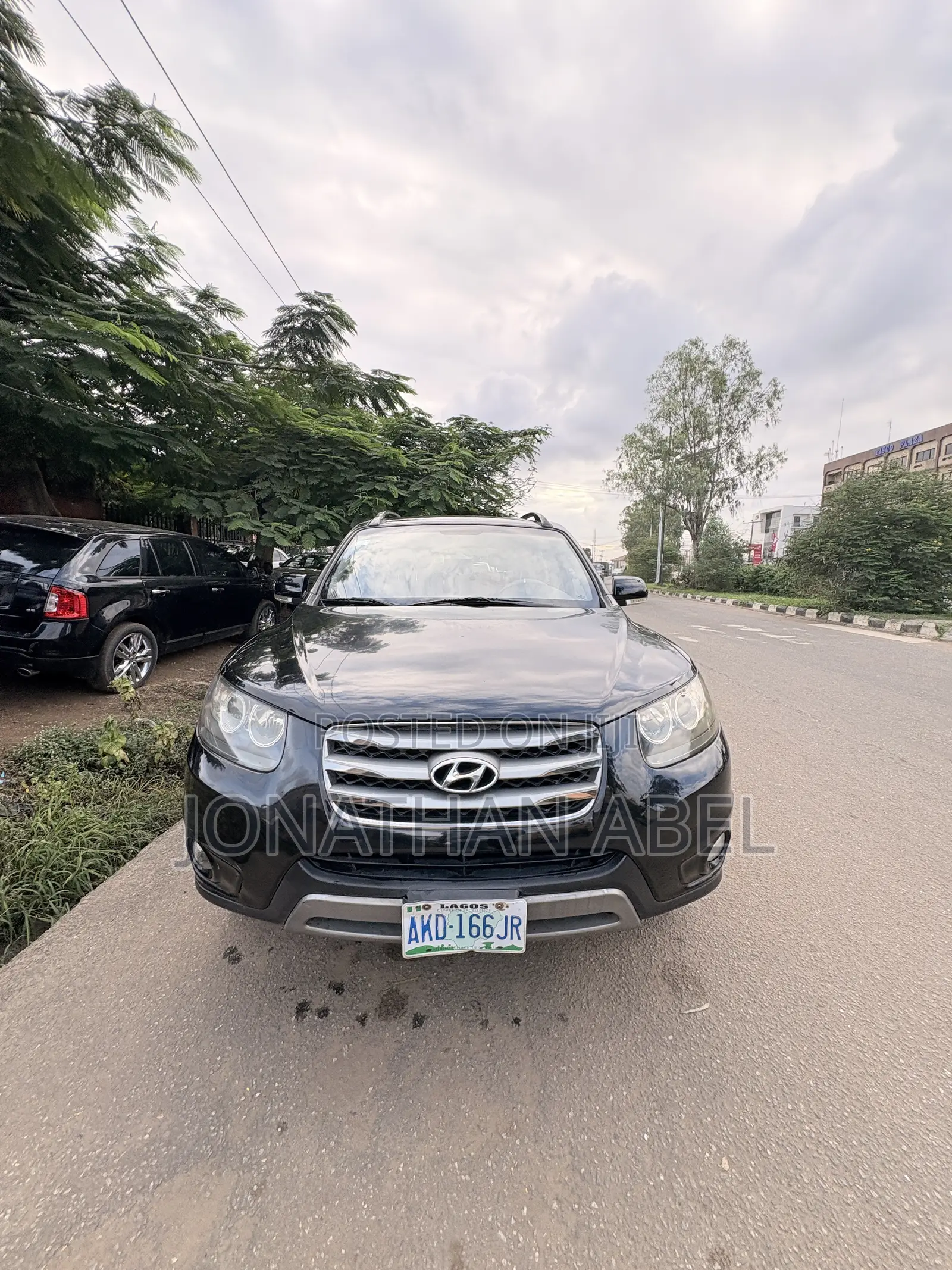 Hyundai Santa Fe 2012 Black