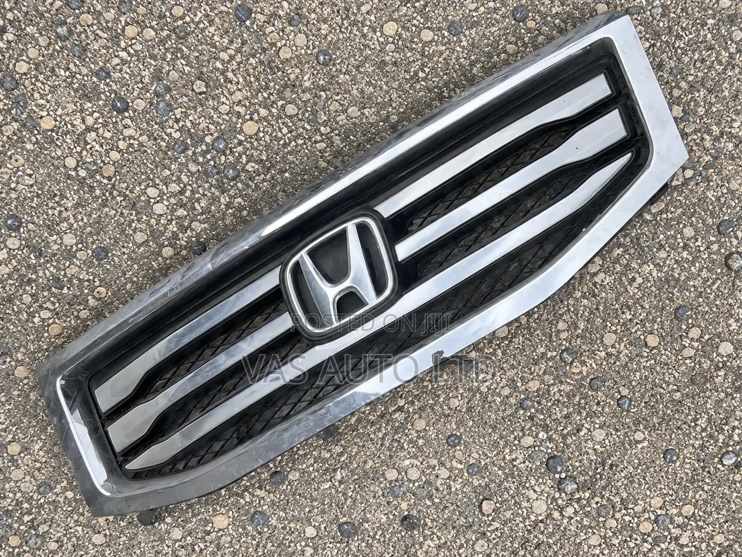 Honda Crosstour 2010–2012 Front Grille