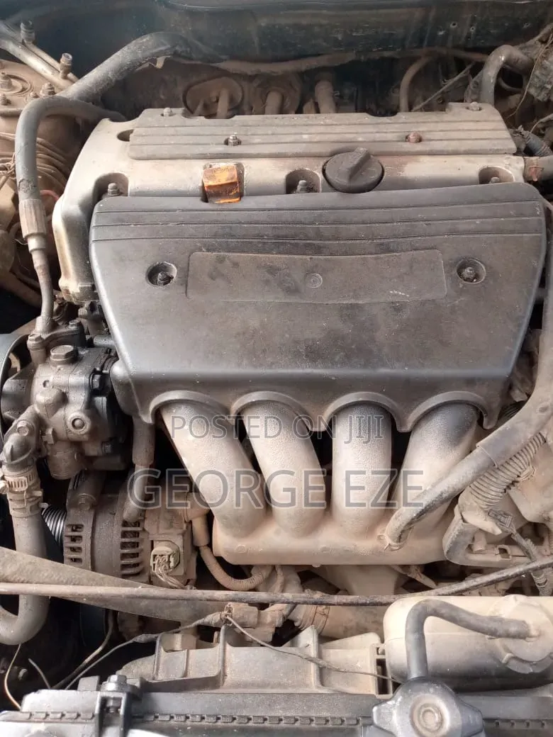 Honda Accord 2005 Gold