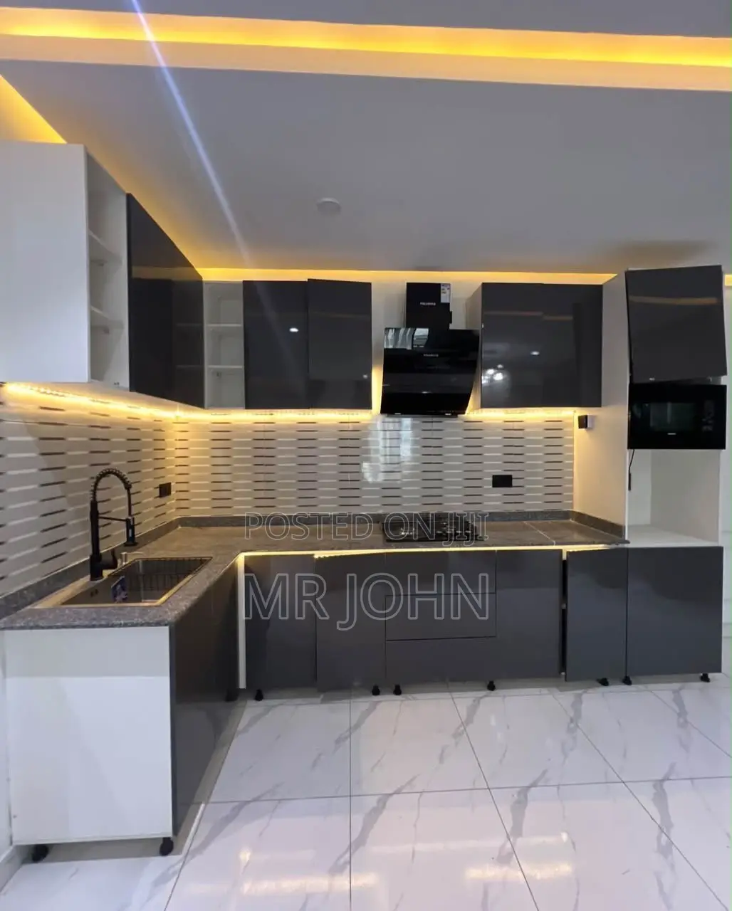2bdrm Apartment in Ologolo Owo Pr, Lekki for rent