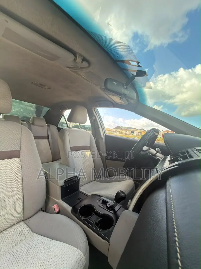Toyota Camry SE 4dr Sedan (2.5L 4cyl 6A) 2014 Blue